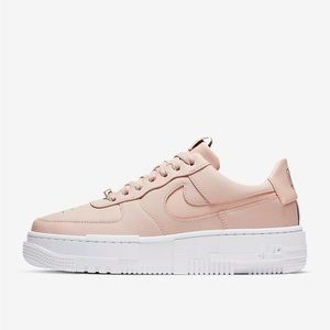 NEW Nike Womens Air Force 1 Pixel 7.5
